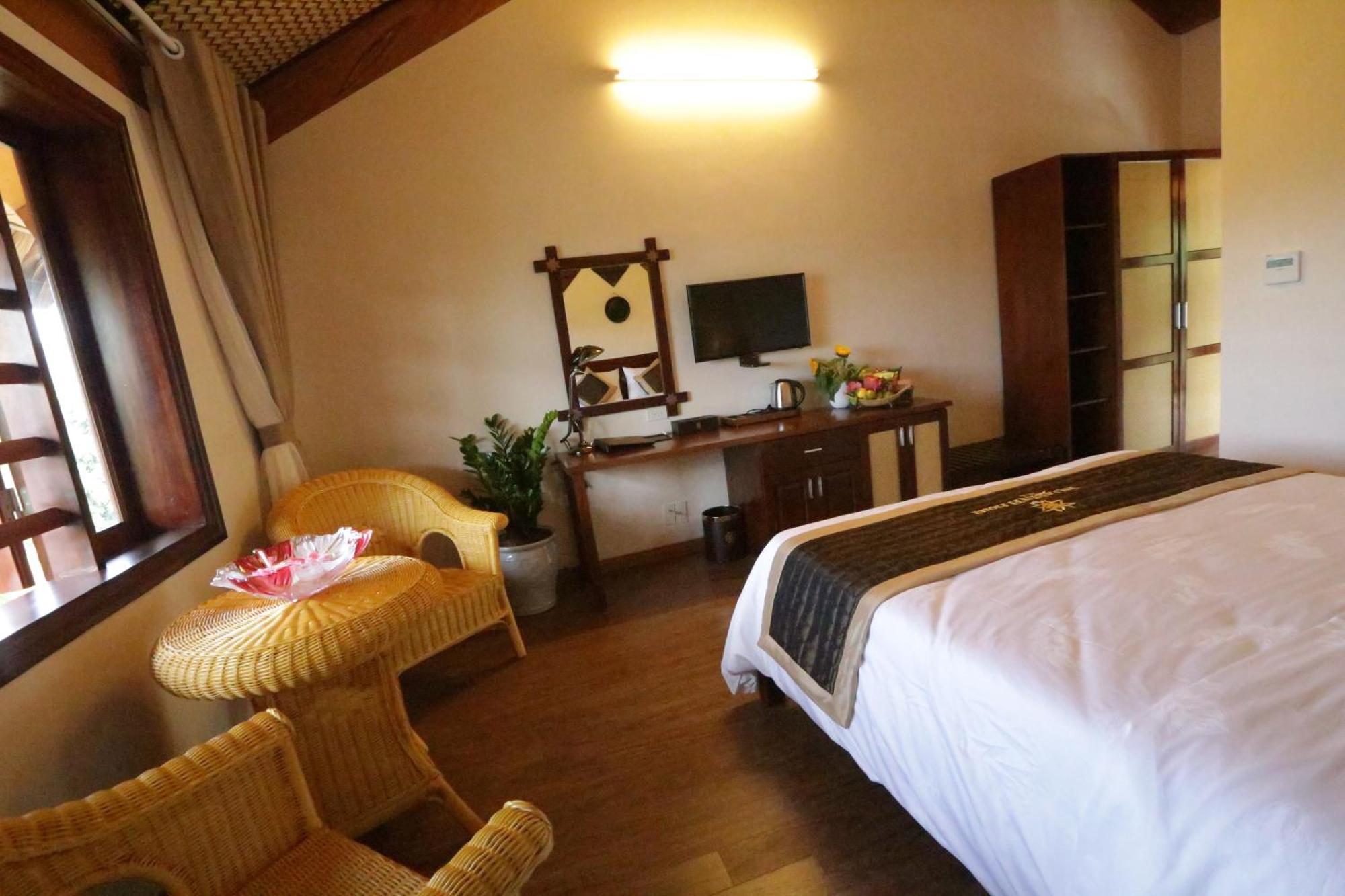 Hoa Binh Hotel Værelse billede